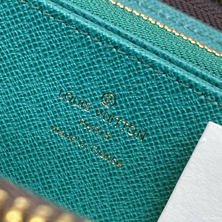 Fashionrepsfam ru 2407YZ0093 LV Bags 0712
